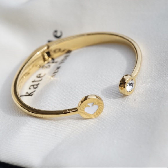 kate spade Jewelry - 🌸 Kate Spade 🌸 open hinge bangle